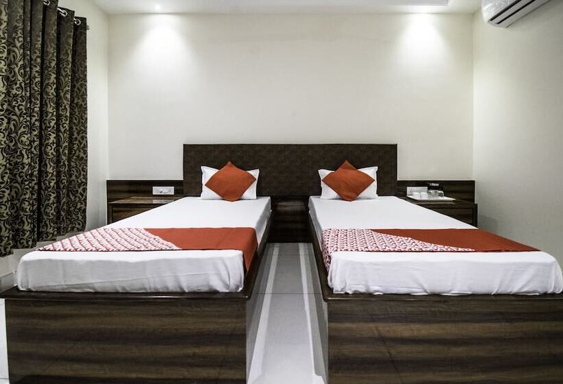 هتل Oyo 23571 Jai Bhawani
