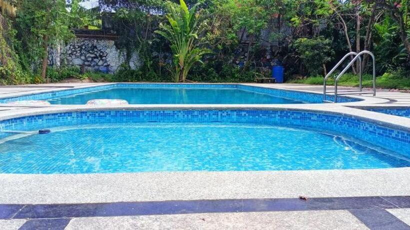 فندق Park Inn Beach Resort