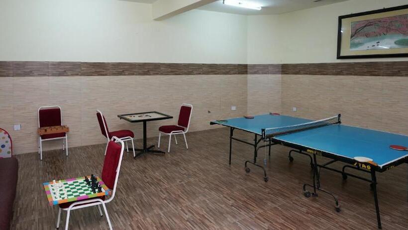 فندق Park Inn Beach Resort