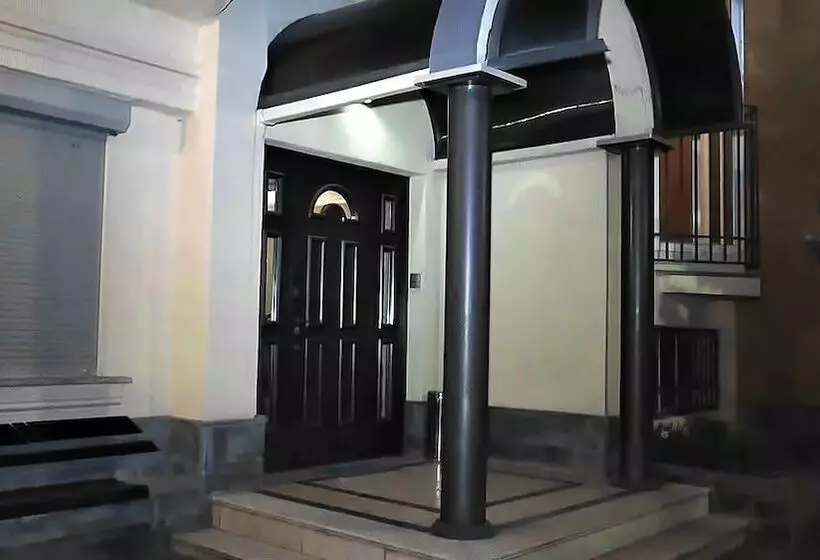 هتل Villa Courtyard