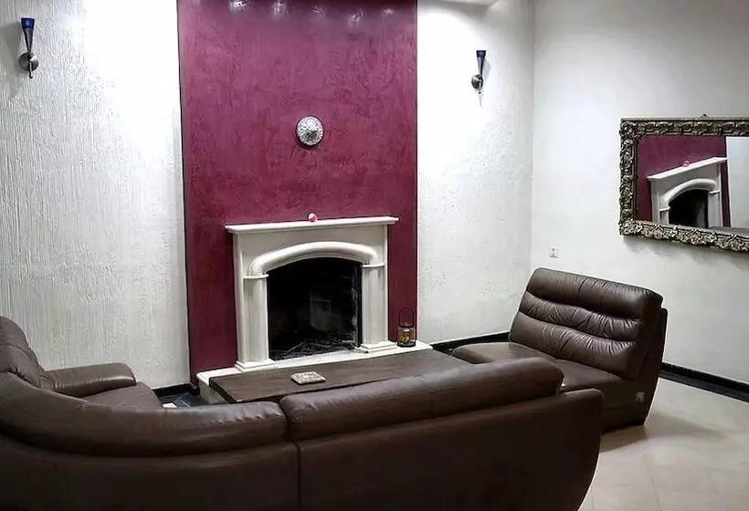 هتل Villa Courtyard