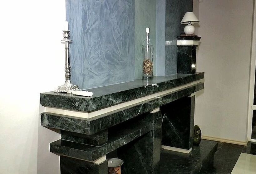 هتل Villa Courtyard