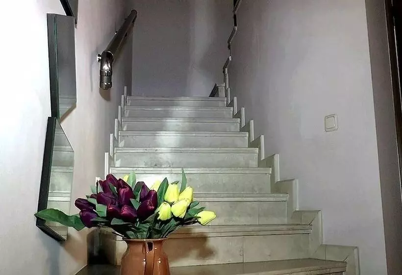 هتل Villa Courtyard