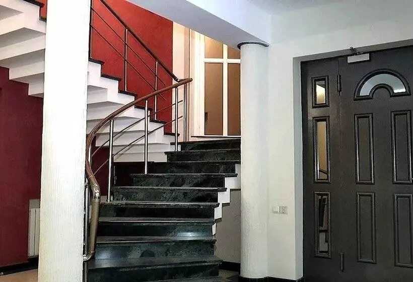 هتل Villa Courtyard