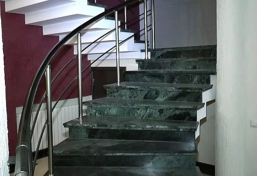 هتل Villa Courtyard