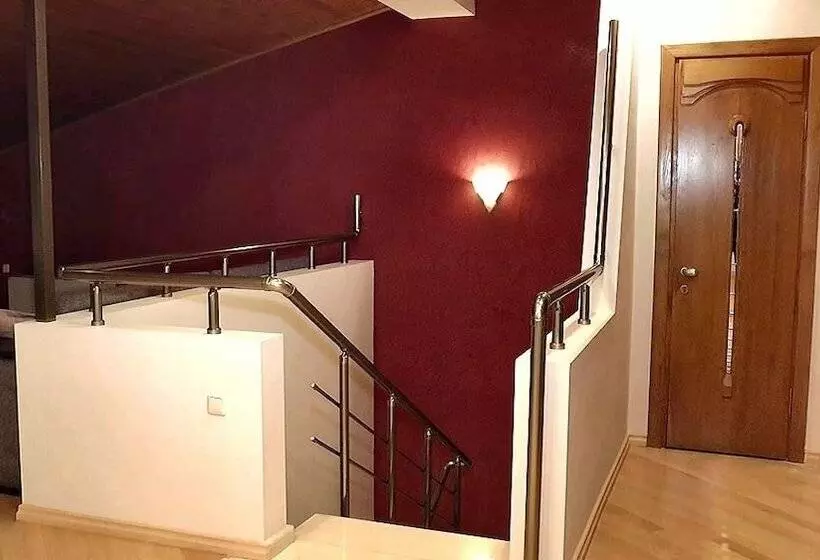 هتل Villa Courtyard