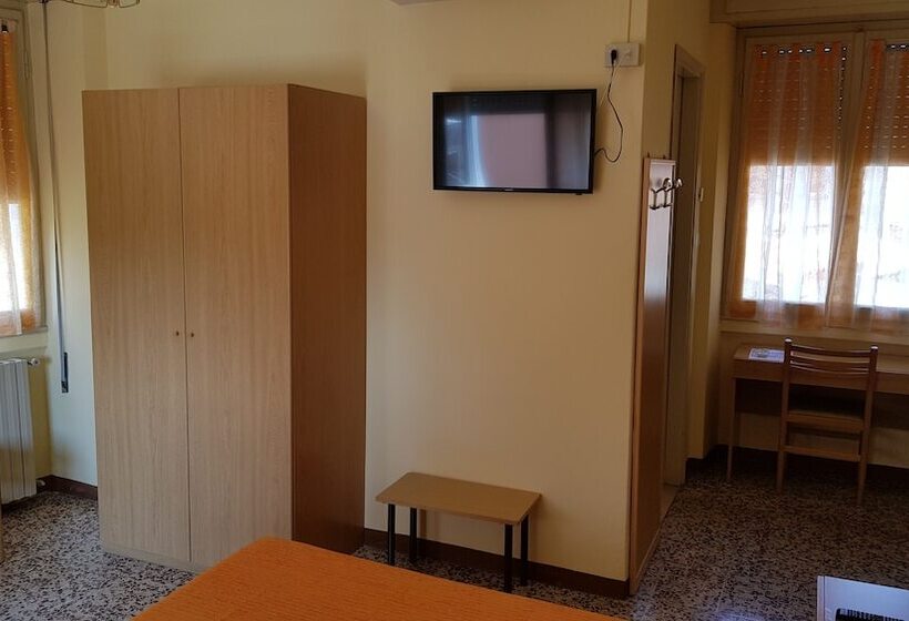 Хостел Albergo Meuble  Olivi