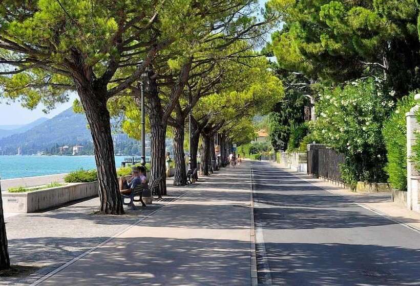 Хостел Albergo Meuble  Olivi