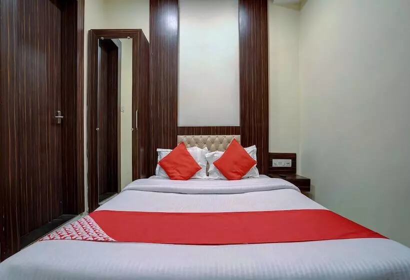 ホテル Capital Residency By Oyo Rooms