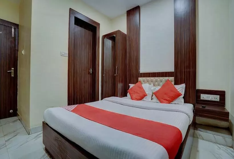 ホテル Capital Residency By Oyo Rooms