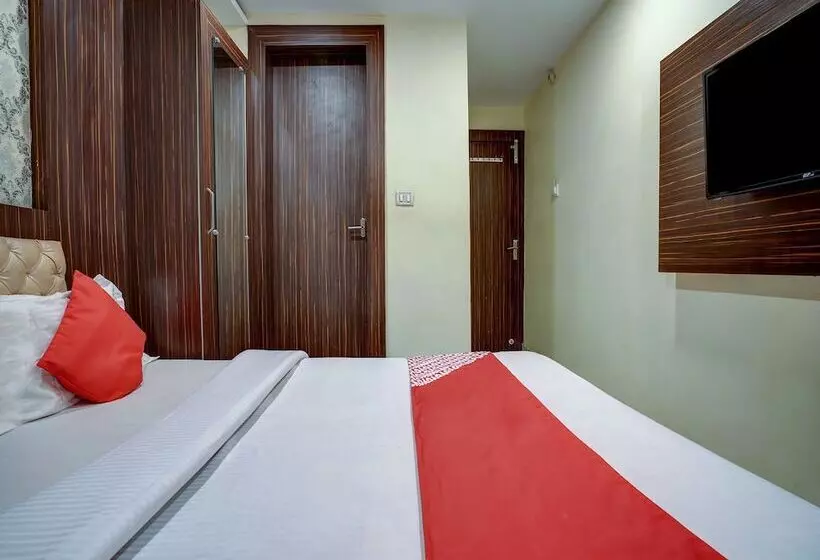ホテル Capital Residency By Oyo Rooms
