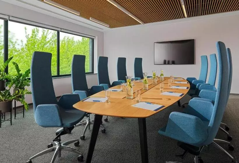 هتل Four Points By Sheraton Warsaw Mokotow