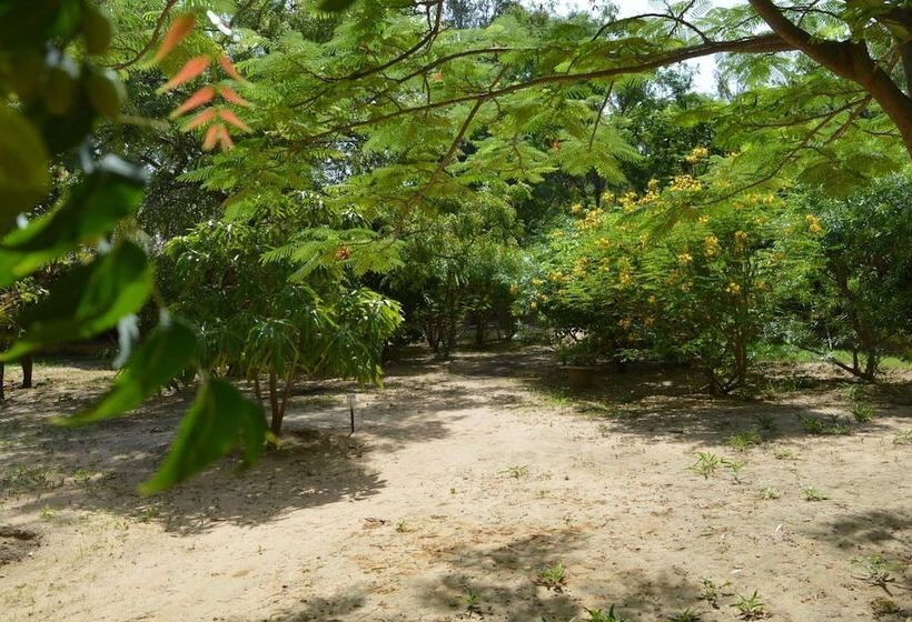 هتل Gite L Anarcadier