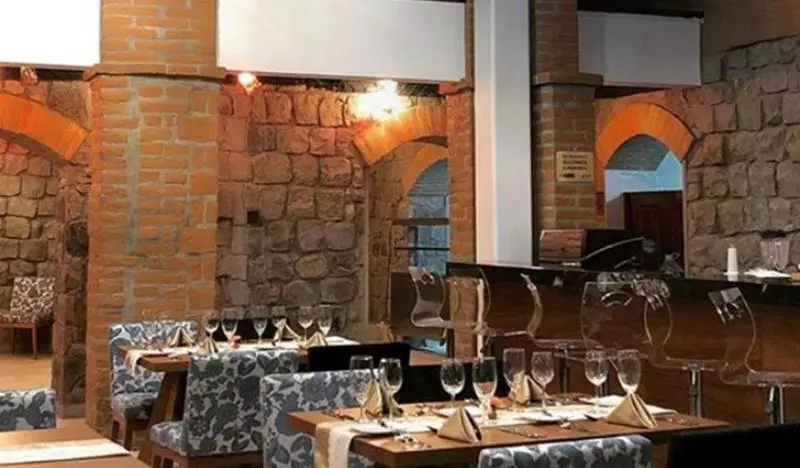 ホテル Hospedaje Otavalo