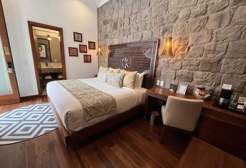 ホテル Hospedaje Otavalo