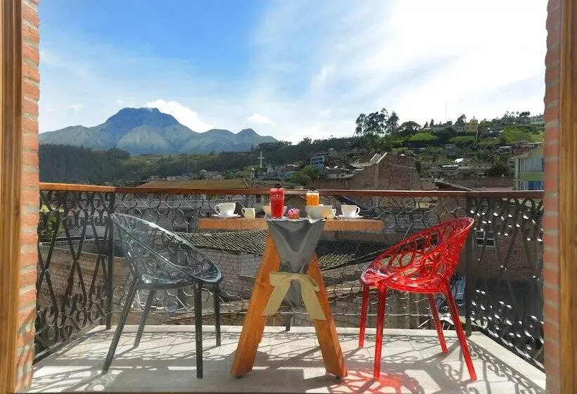 ホテル Hospedaje Otavalo