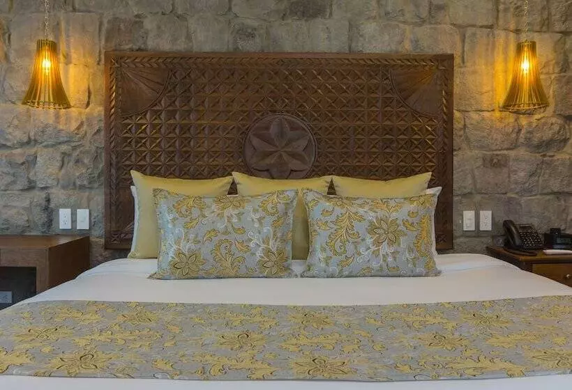 ホテル Hospedaje Otavalo