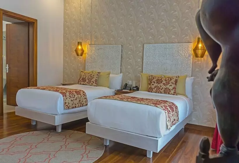 ホテル Hospedaje Otavalo