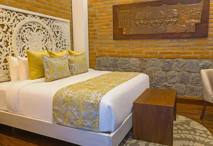ホテル Hospedaje Otavalo