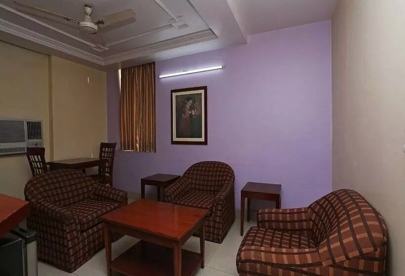 Hotelli Tourist Deluxe By Oyo