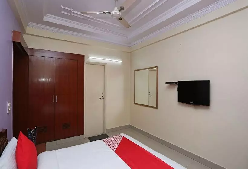 Hotelli Tourist Deluxe By Oyo