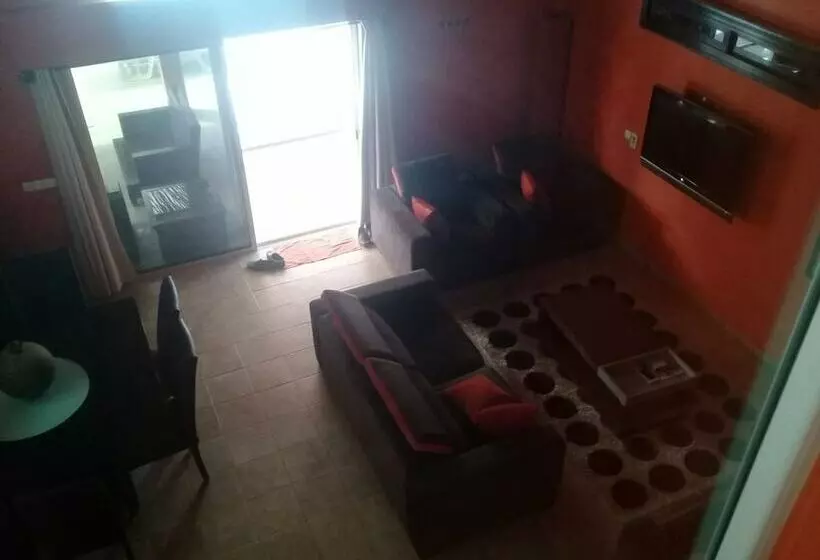 هتل Villa Safari