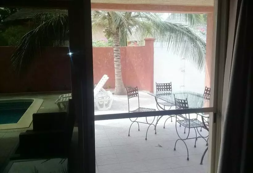هتل Villa Safari
