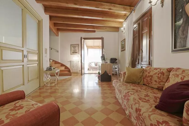 پانسیون Atenea Luxury Suites   Atenea Collection