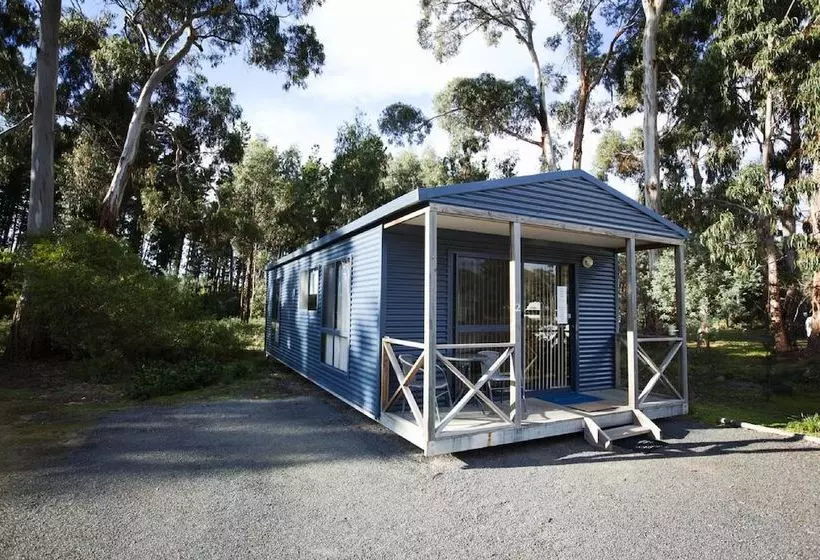 Seven Mile Beach Cabin And Caravan Park