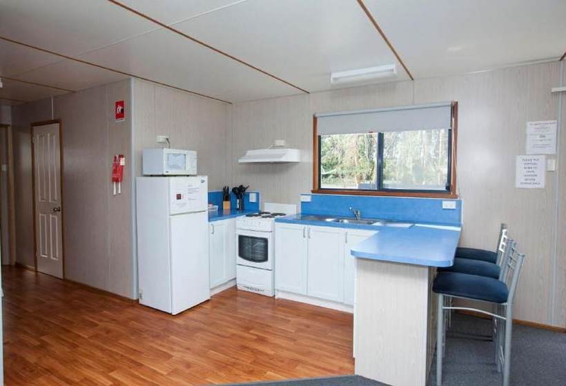 Seven Mile Beach Cabin And Caravan Park