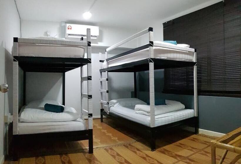 Yellow Duckling Hostel