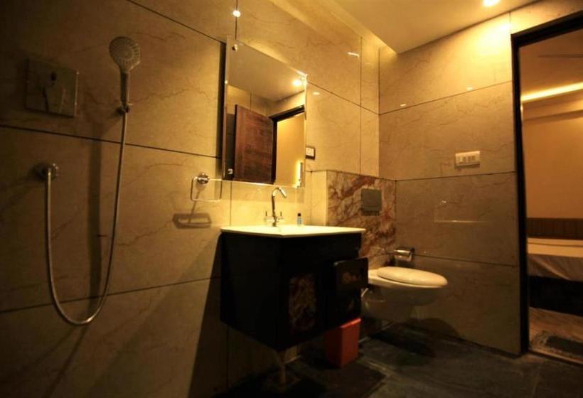 هتل Samriddhi Residency