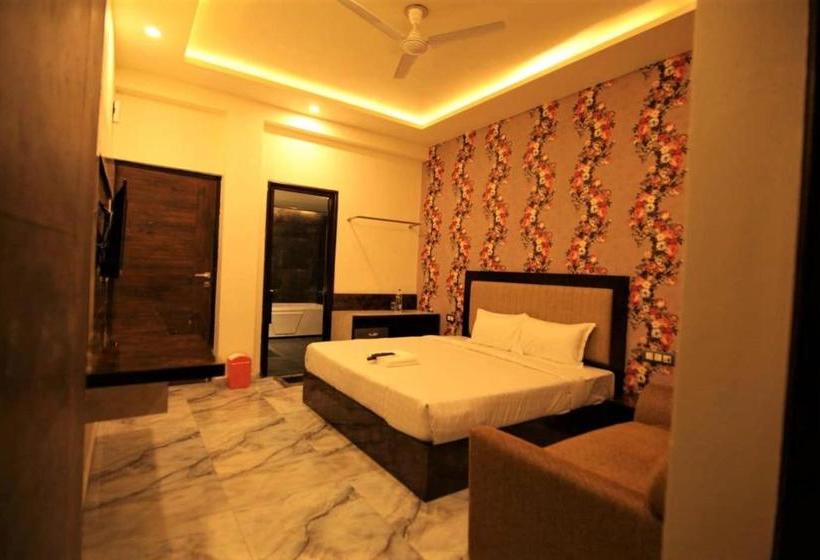 هتل Samriddhi Residency