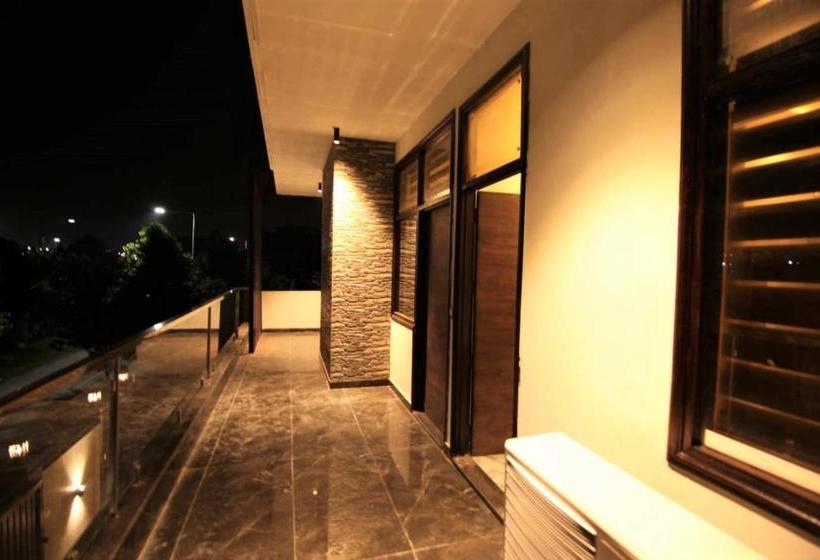 هتل Samriddhi Residency