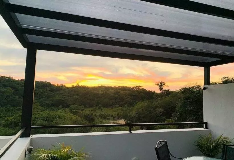 Florence Sayulita