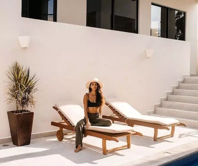 Florence Sayulita