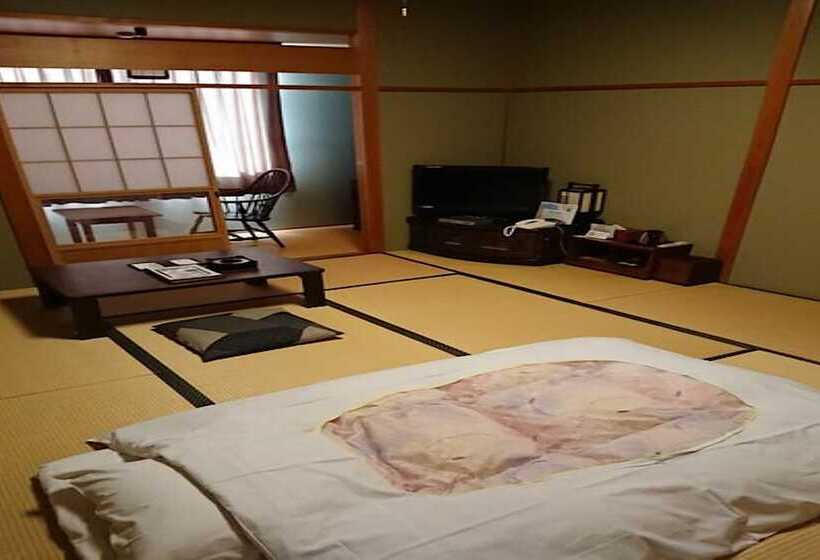 Business Hotel Kawakami Kumano