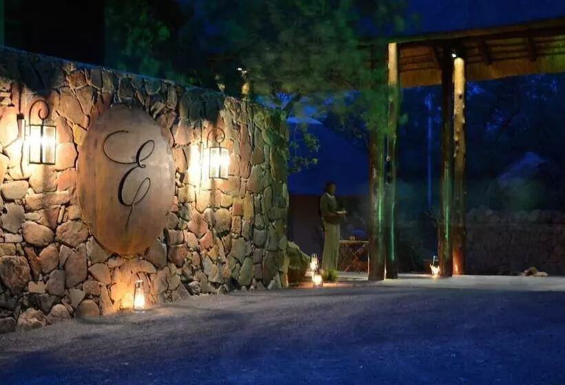 ホテル Esiweni Luxury Safari Lodge
