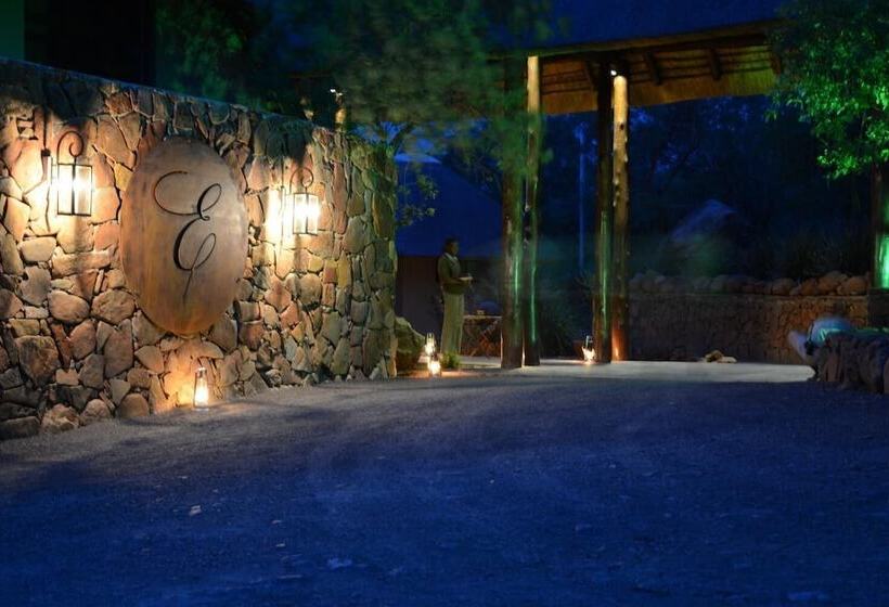 ホテル Esiweni Luxury Safari Lodge