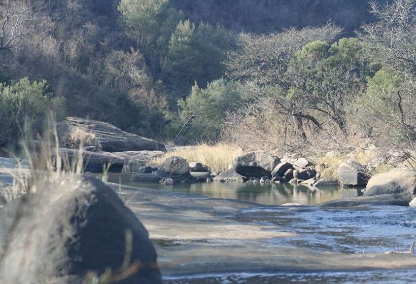 ホテル Esiweni Luxury Safari Lodge