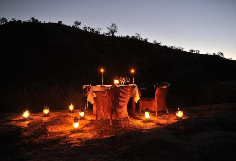 ホテル Esiweni Luxury Safari Lodge