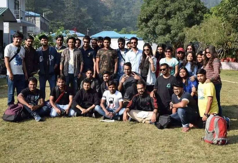 هتل Gurugram Resort