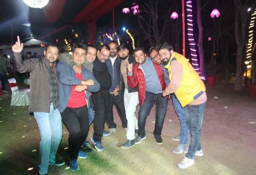 Hotel Gurugram Resort
