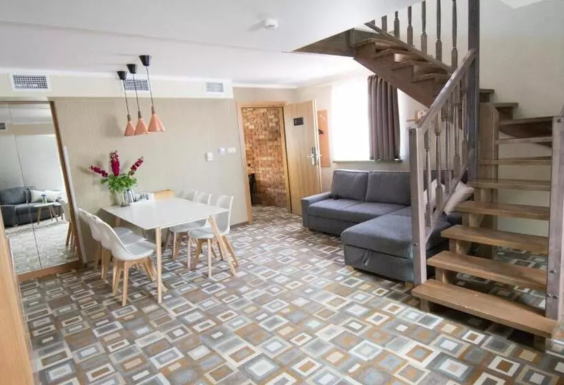 Hotelli Provincja Winebar & Rooms