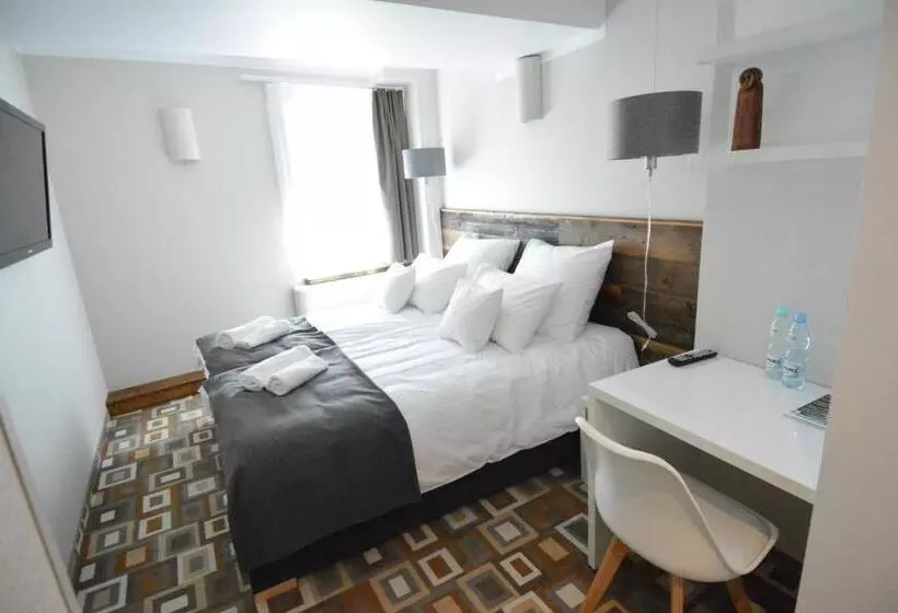 Hotelli Provincja Winebar & Rooms