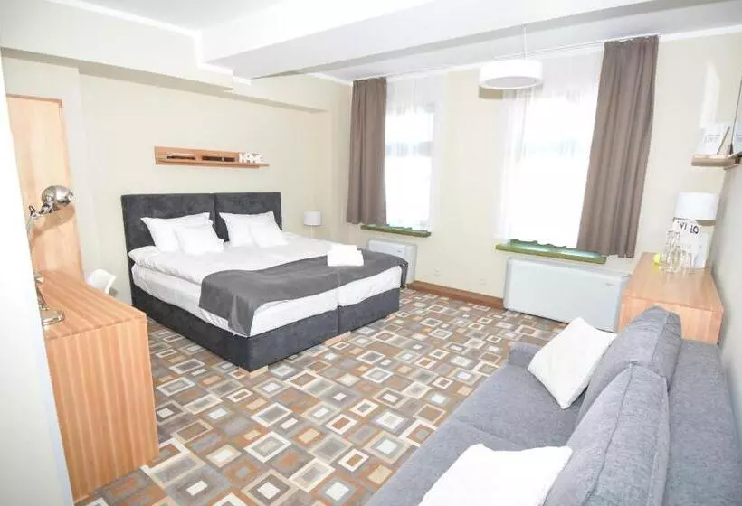 Hotelli Provincja Winebar & Rooms