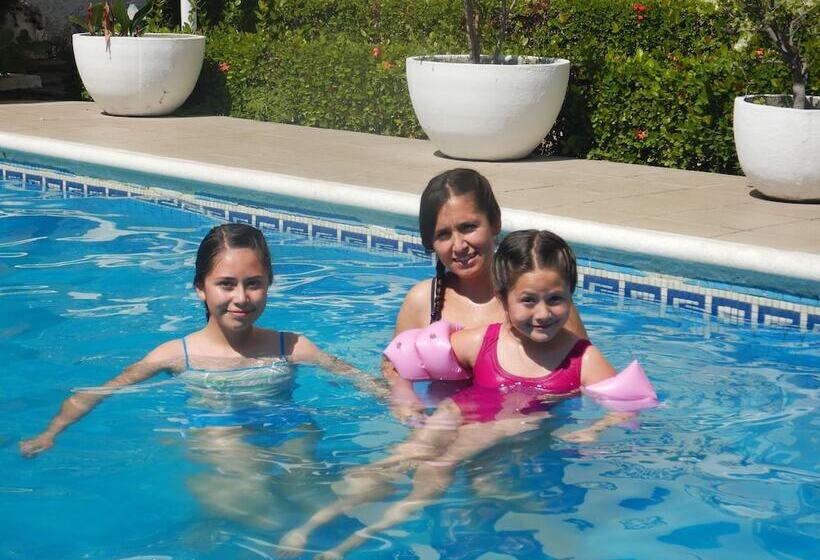 ホテル Suites Licha Acapulco