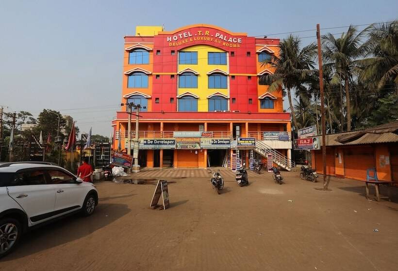 Hotel Tr Palace By Oyo Rooms