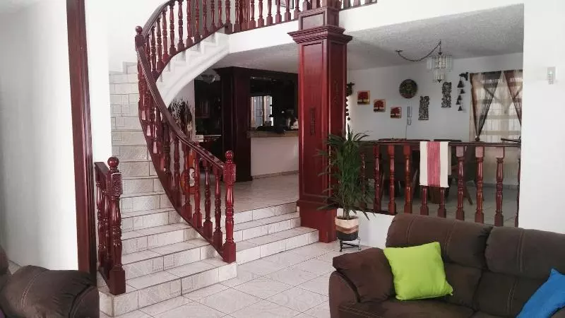 Lia Ajijic  Lakeside B&b
