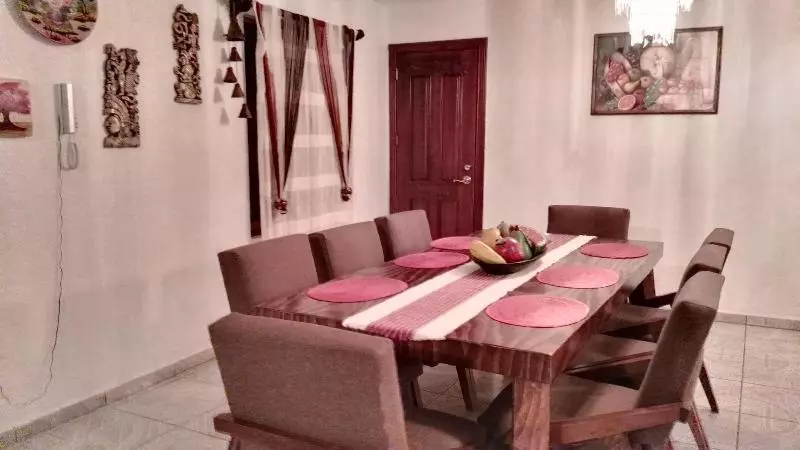 Lia Ajijic  Lakeside B&b